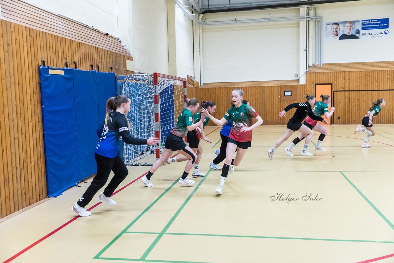 Bild 44 - wCJ TSV Ellerau - HSG Kremperheide/Muensterdorf : Ergebnis: 22:20